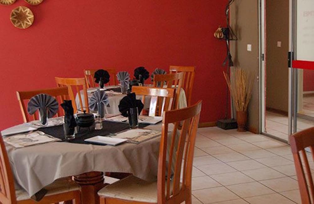 Kamanga Safari Hotel