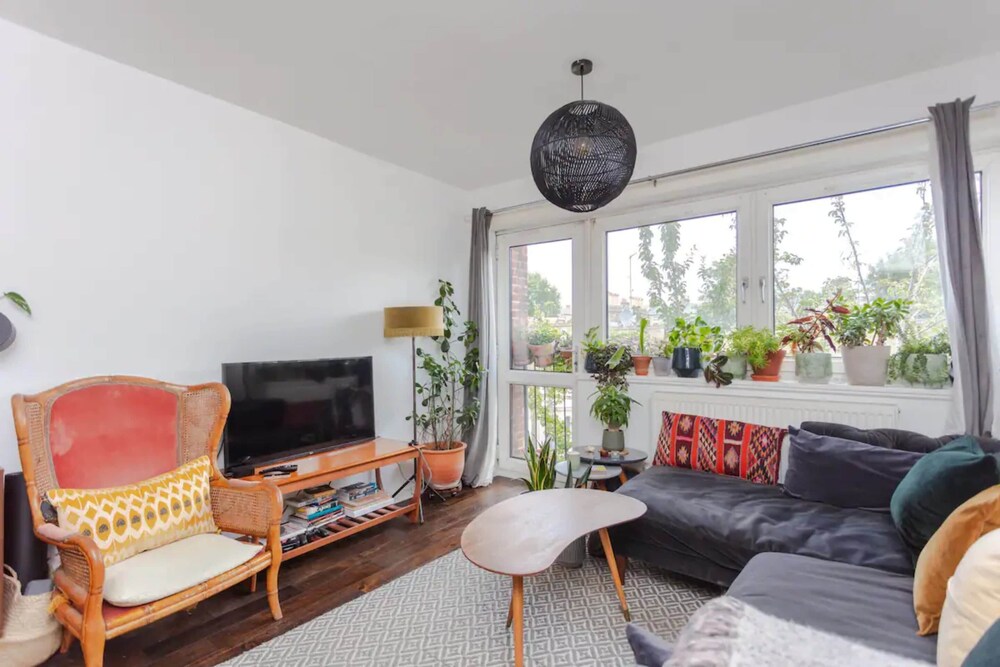 Cosy 2 Bedroom Apartment in Bethnal Green Near Victoria Park