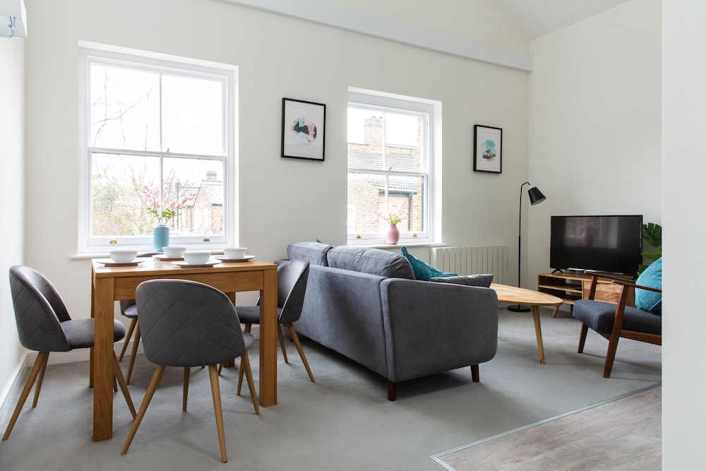 Queens Park by Viridian Apartments