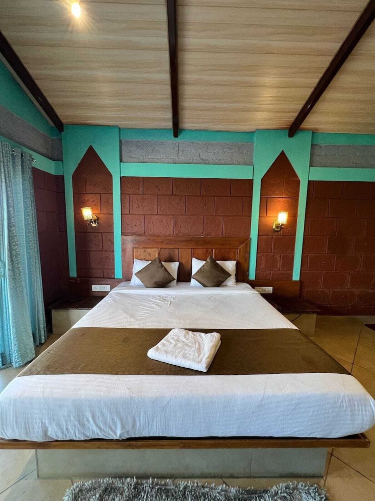 Royal Stone Resort
