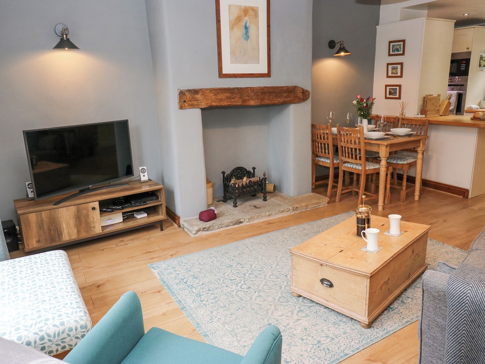 Bumble Cottage