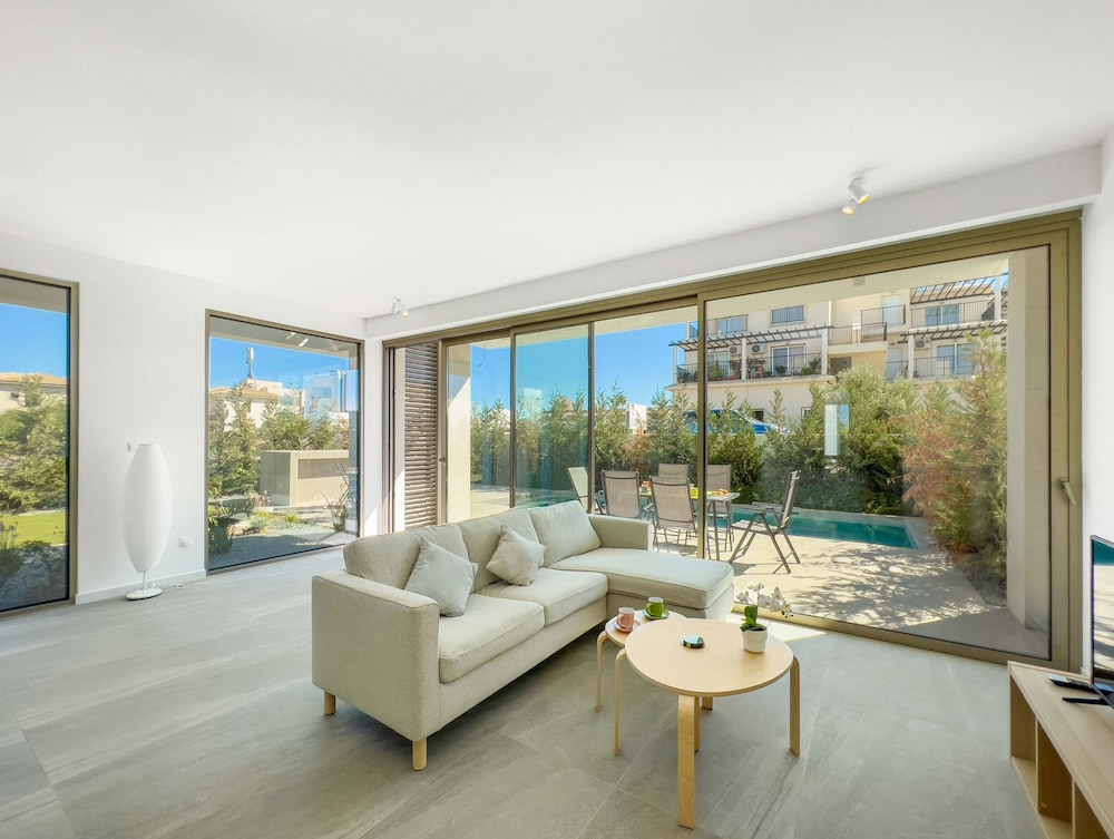 Azure Seaview - Garnet Villa