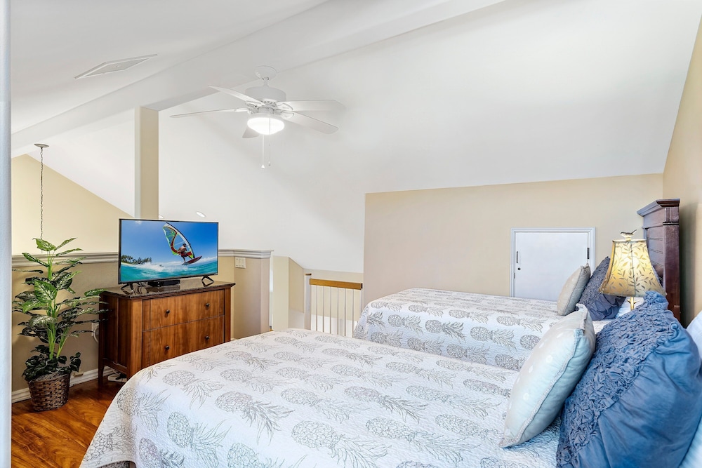 2 Bdrm Plus Loft - AC & Wifi - Concierge Included - Lanai!! - Vrkcv
