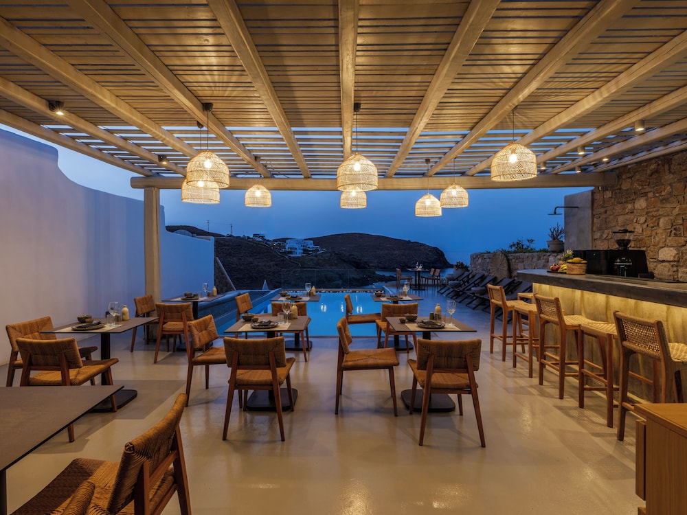 Mykonist Merchia Beach Villas & Suites
