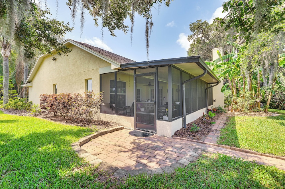Zephyrhills Home - Lanai & Grill, Near Theme Parks view 5