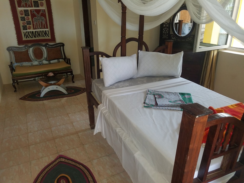 Bwejuu Beach Palm Villa