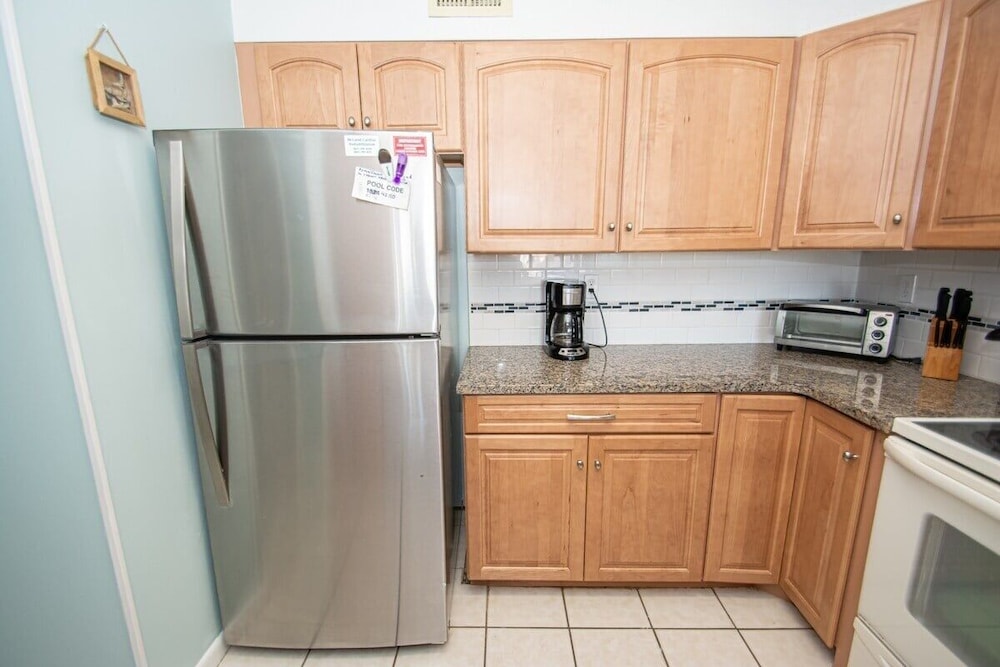 Sea Castle 8g 3 Bedroom Condo
