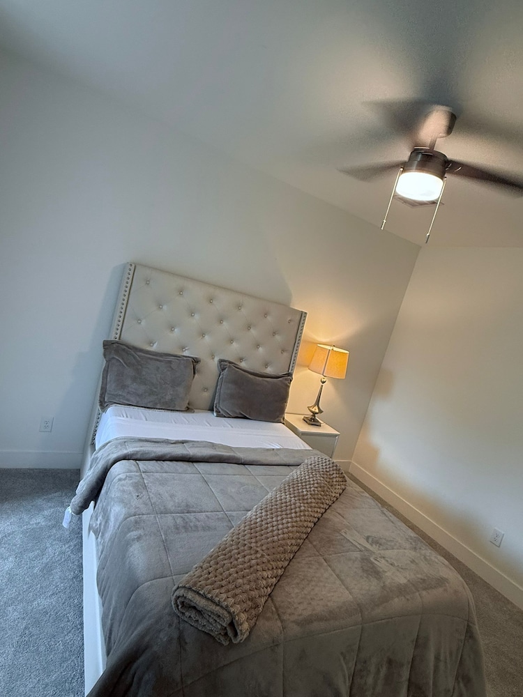 Luxe 3BR for Families Nurses and Group