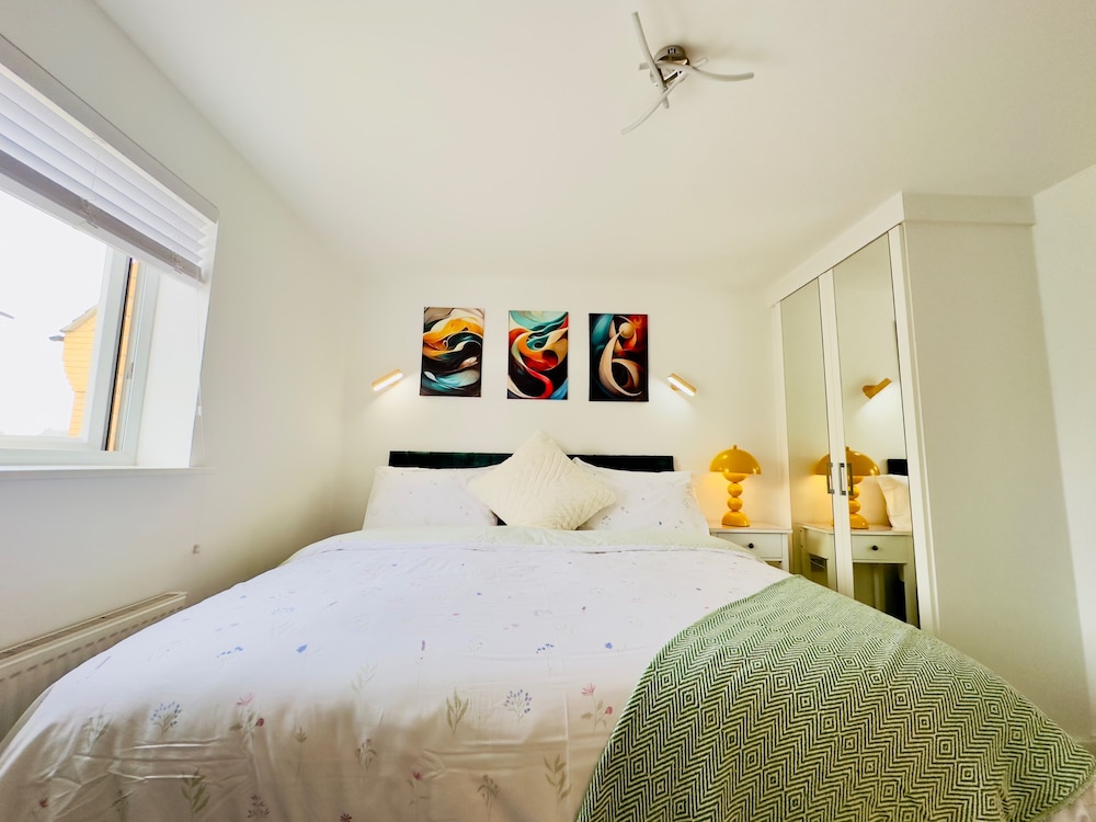 Kensington Bliss - 3 Bedroom House in Colchester