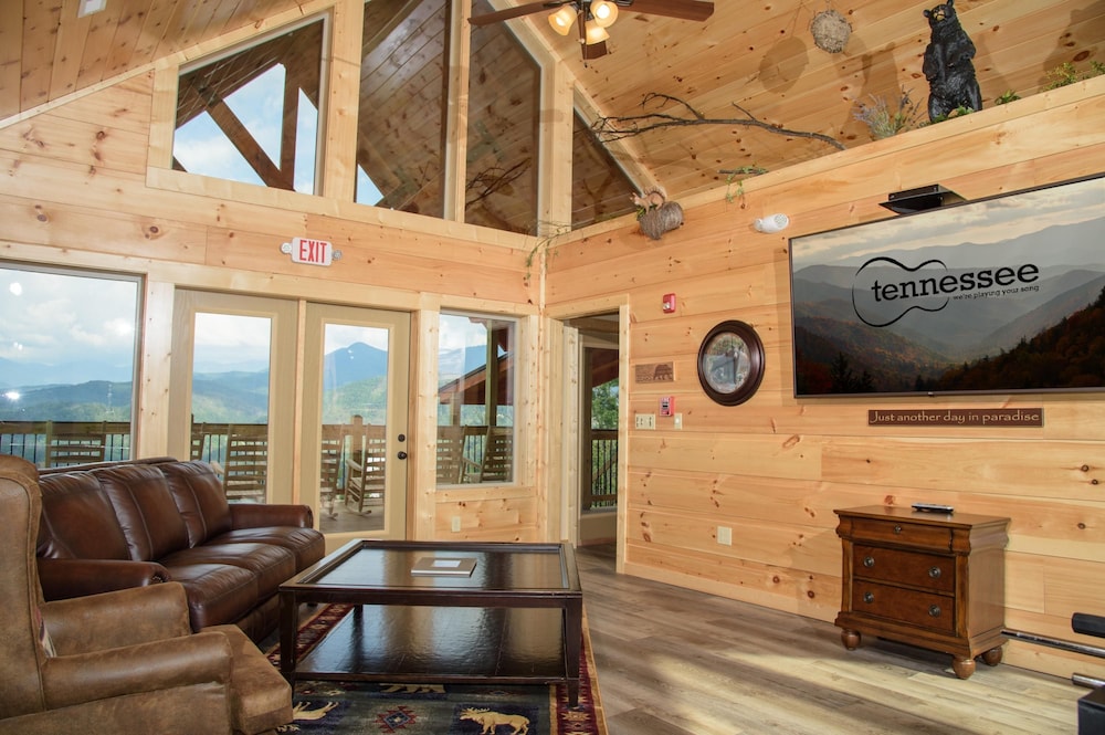 Skyline Splendor Luxe Retreat With Breathtaking Views Over Downtown Gatlinburg