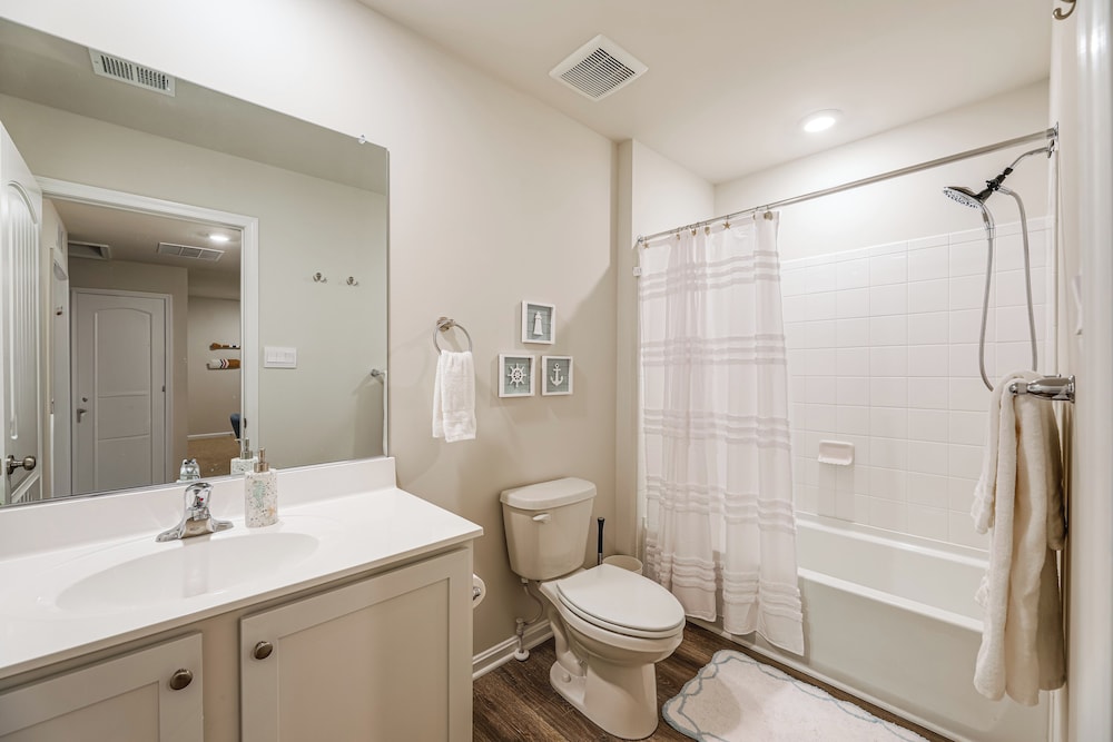 5 Mi to Bethany Beach: Townhome w/ Pool!