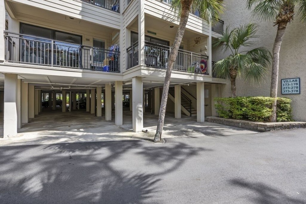South End - 180 Sea Side Villas 1 Bedroom Condo