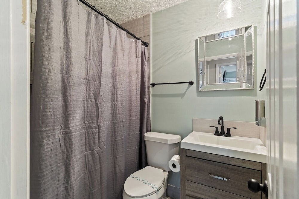 Hilton Head 3BR Retreat Pool, Dining & Shops