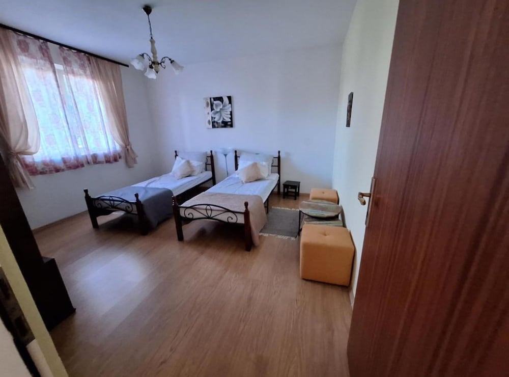 Ellgasi Charming & Cozy Apartment