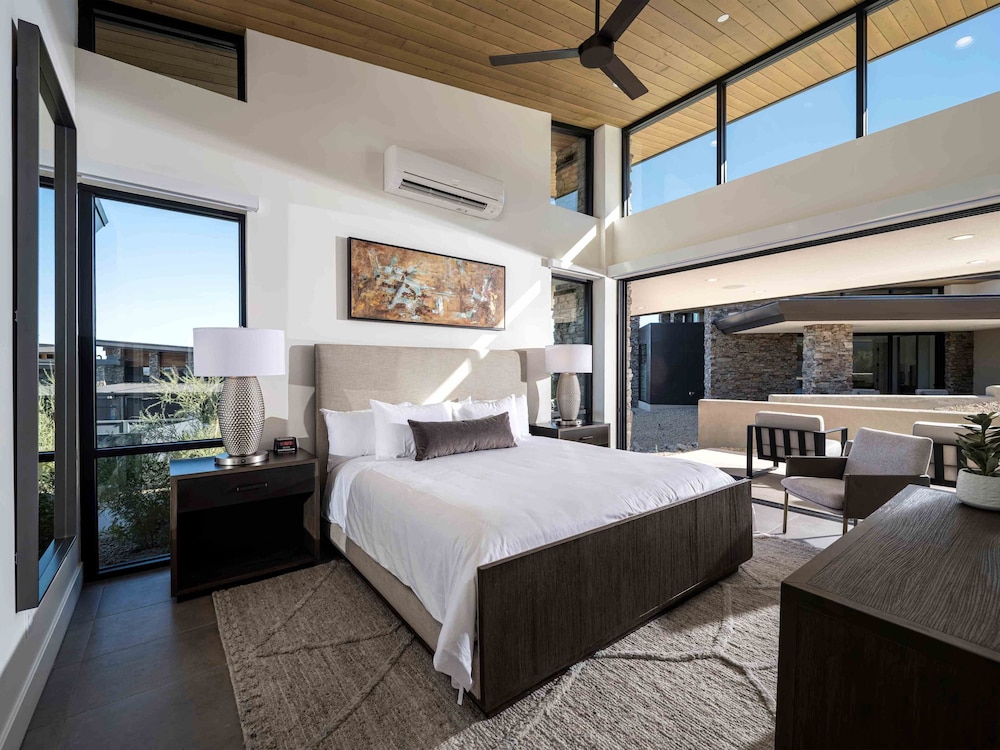Mountain House Lodge at Sereno Canyon