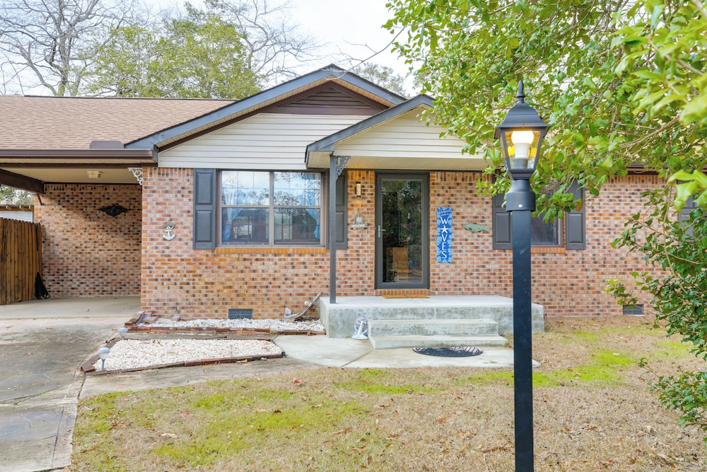 Cozy Home w/ Fenced Backyard in Sunset Beach!