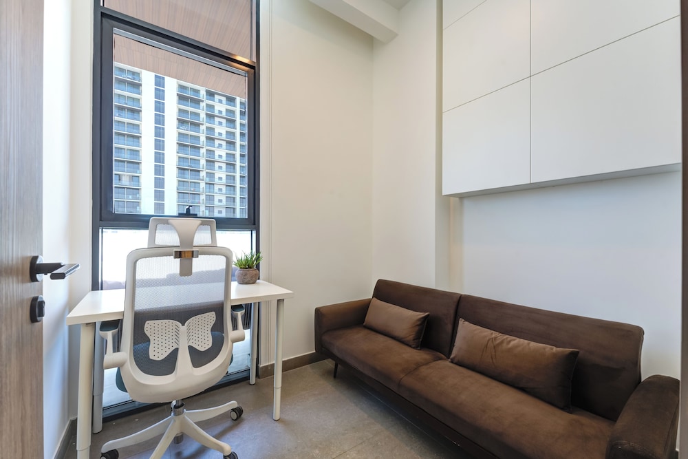 Modern 1 BR Oxford Terraces