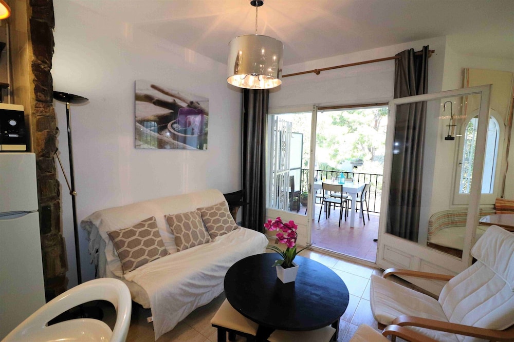 Apartment in Roses Near Sandy Beach