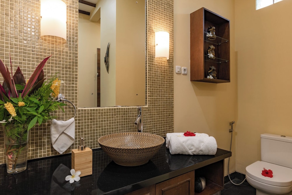 Alamanda Lovina Resort