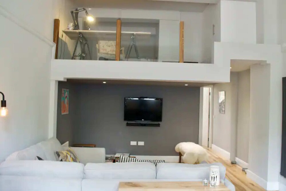 Modern 1BD Flat in Edinburgh view 4