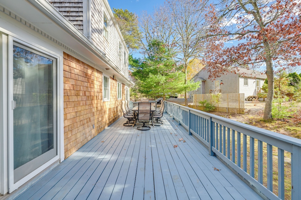6 Mi to Beach: Home w/ Deck in Brewster!