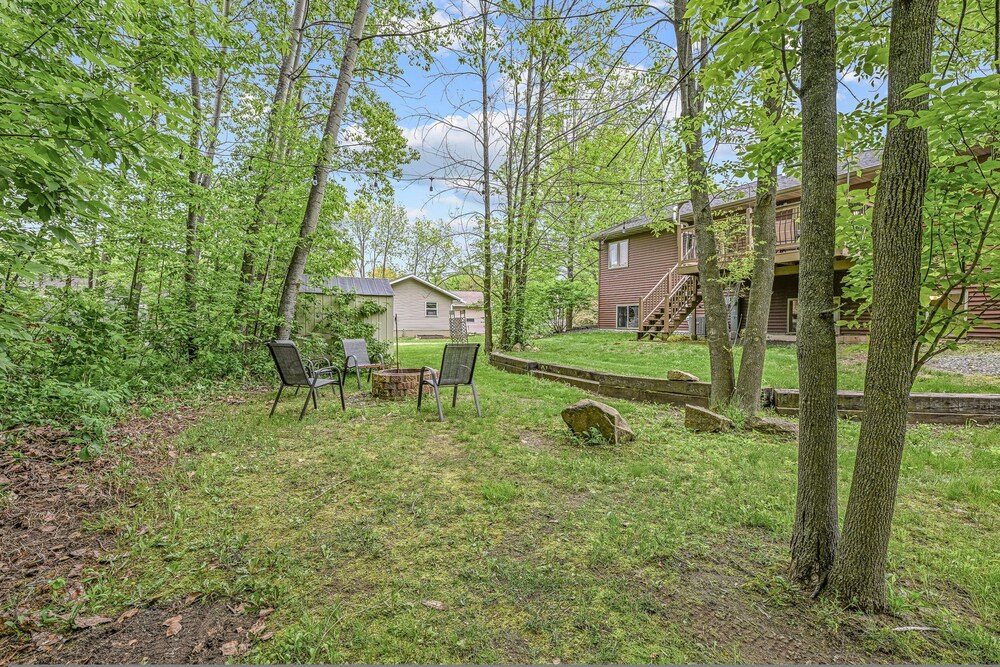 Mosinee Woodland Escape - Lower Suite