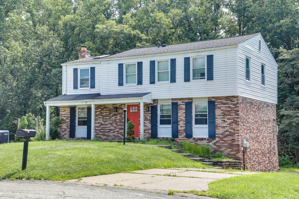 Charming Vacation Rental: 15 Mi to Pittsburgh - Property Image 18