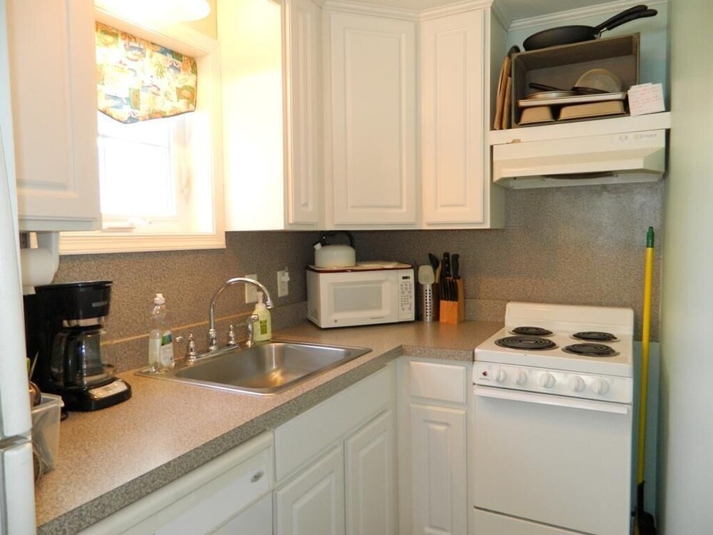 Delaware Avenue 16B