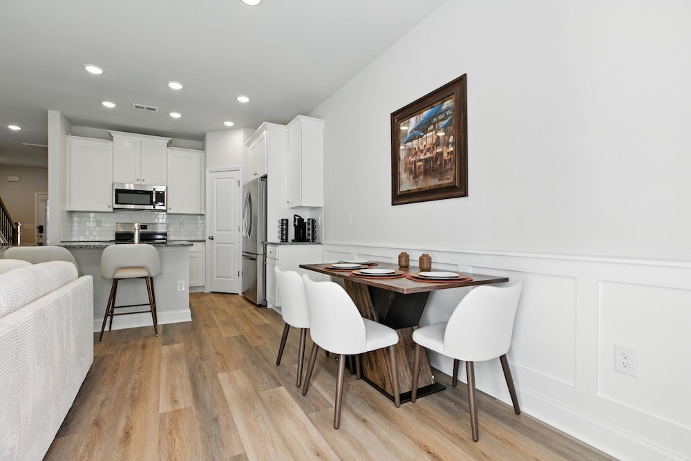 Charming Easley Retreat With Private Yard 3 Bedroom Townhouse