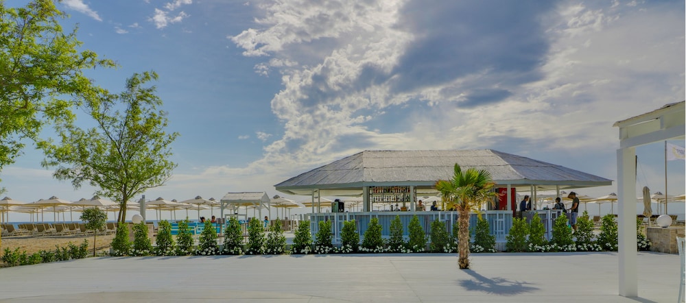 Olympian Bay Grand Resort