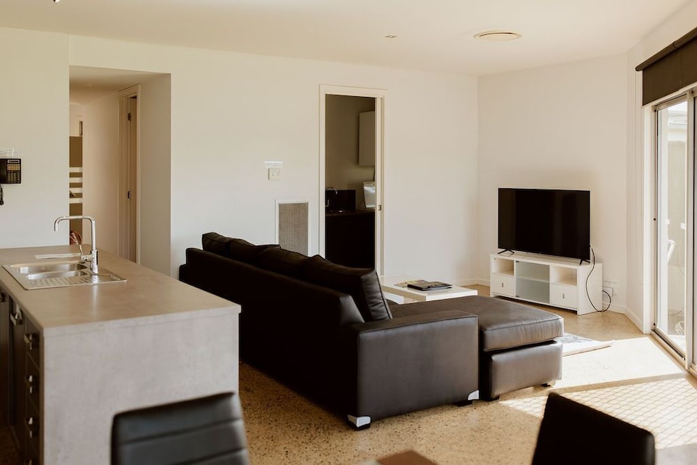 Tindarra Resort