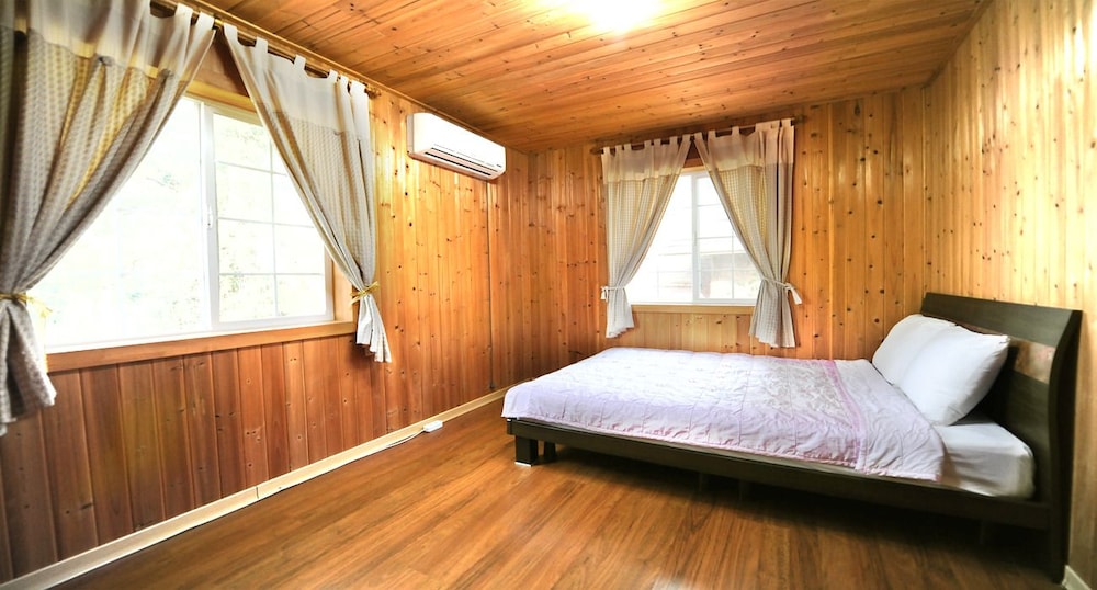 Jeju Log Pension