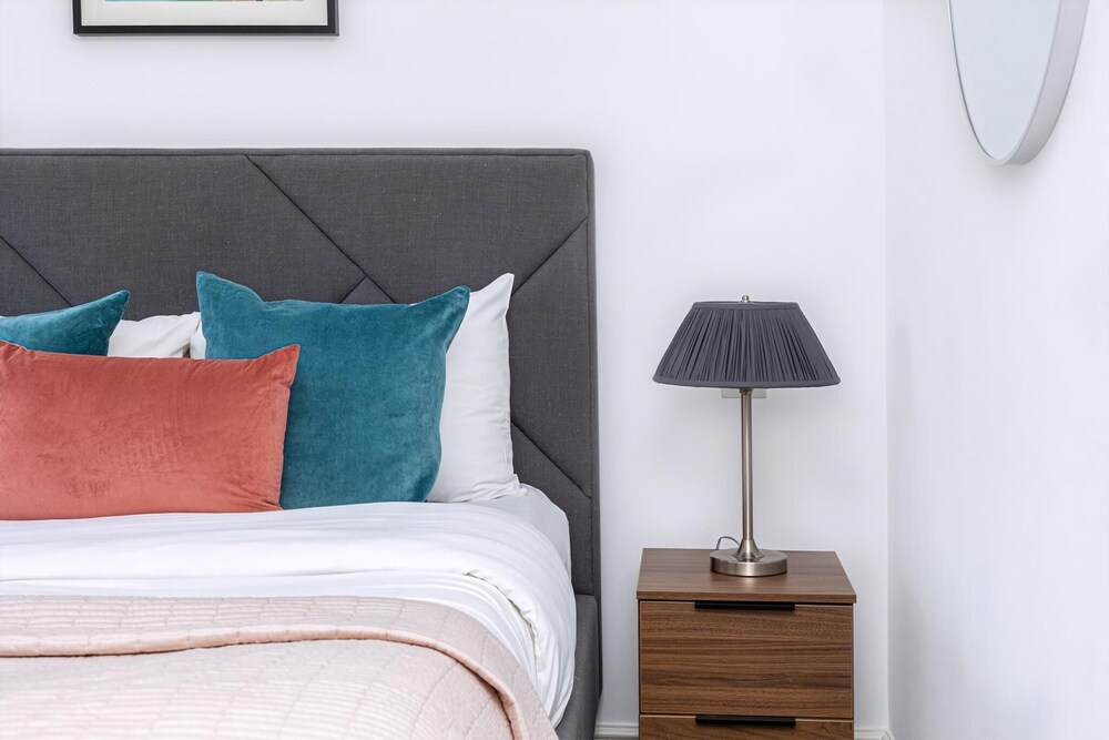 Stylish Three-bed Flat in Marylebone