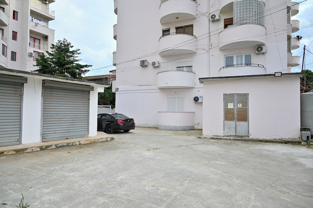 Elite Apartments