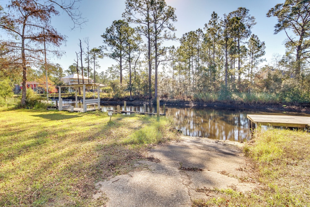5 Mi to Beach: Bay St Louis Home w/ Launch & Dock
