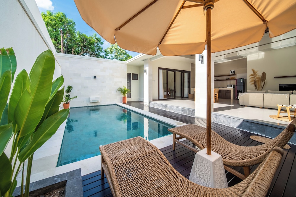 Calmaan Villa By Betterplace
