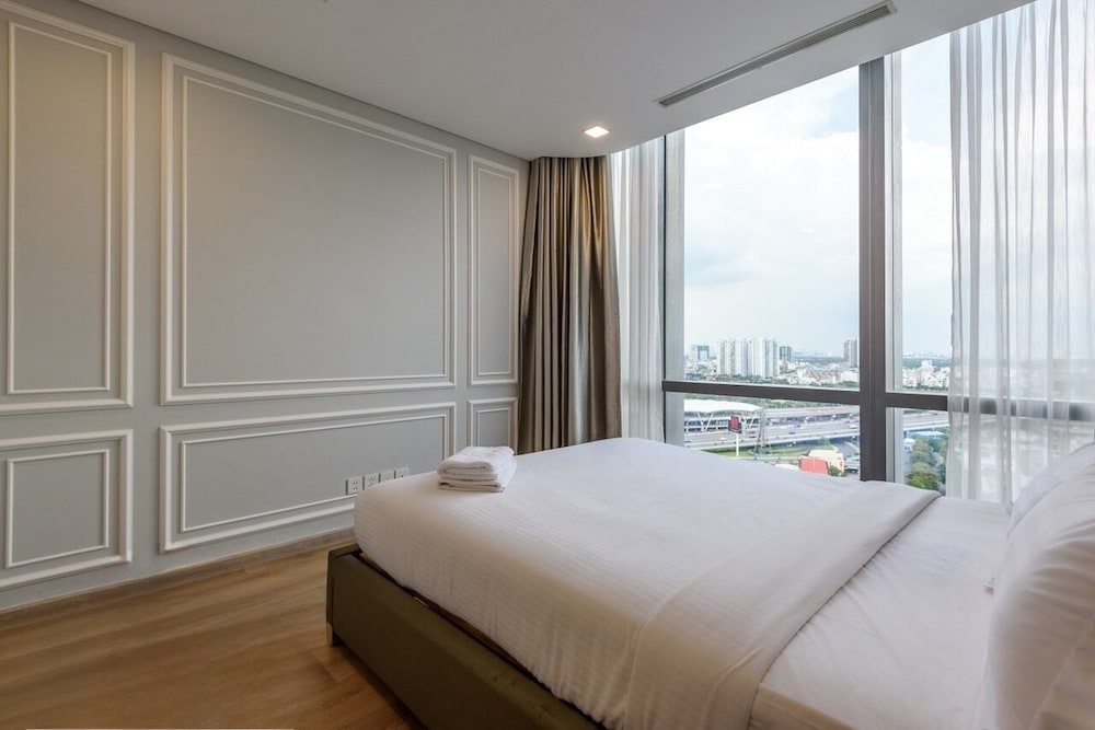 Somi Luxstay Landmark 81