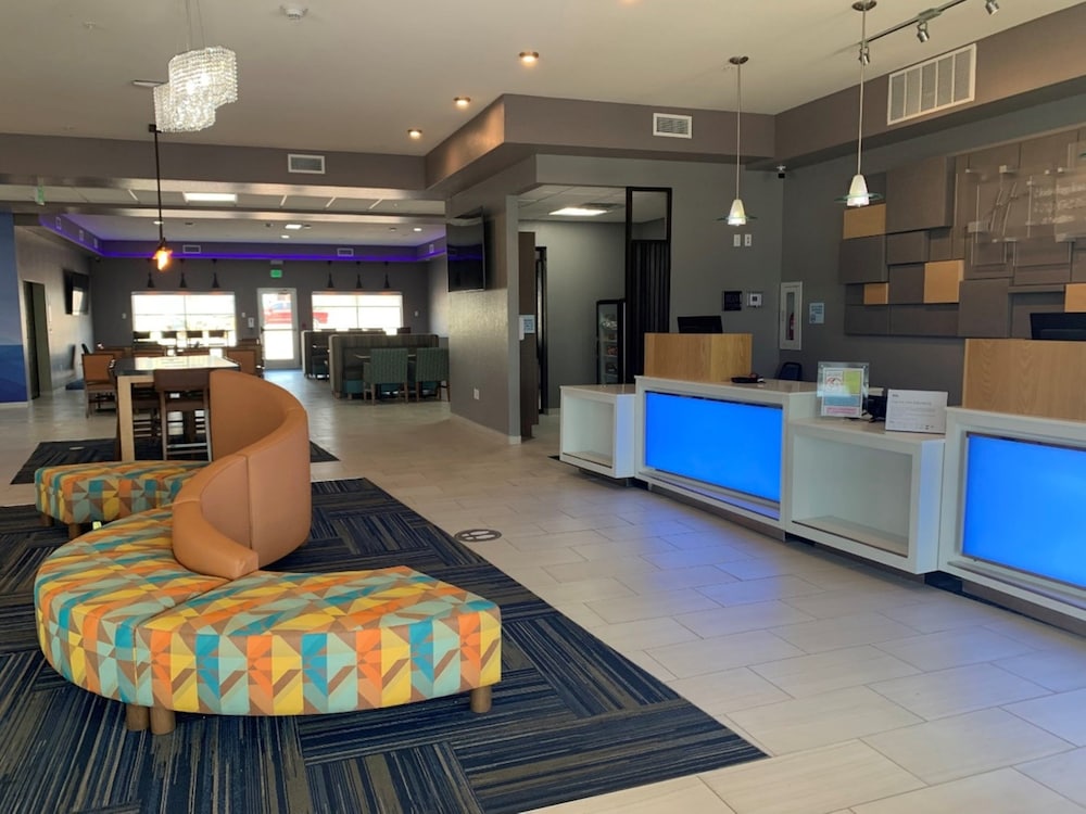 Canon City Vacations - Holiday Inn Express Suites Canon City, an IHG Hotel - Property Image 12