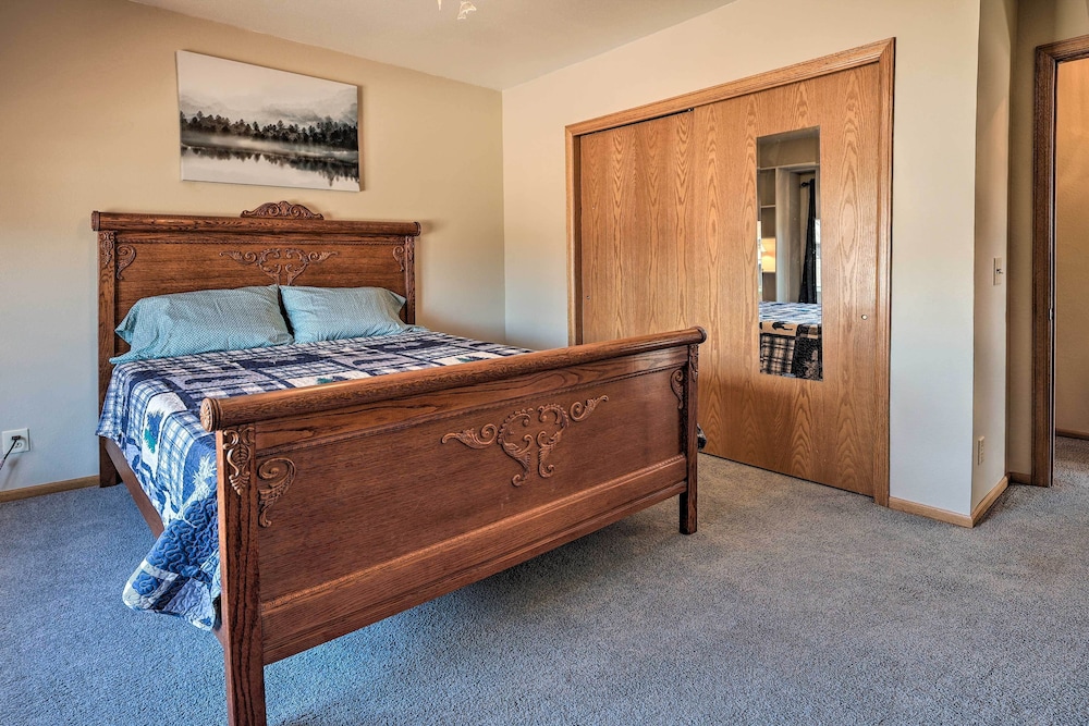 Welcoming Cañon City Abode - Walk to River! view 4