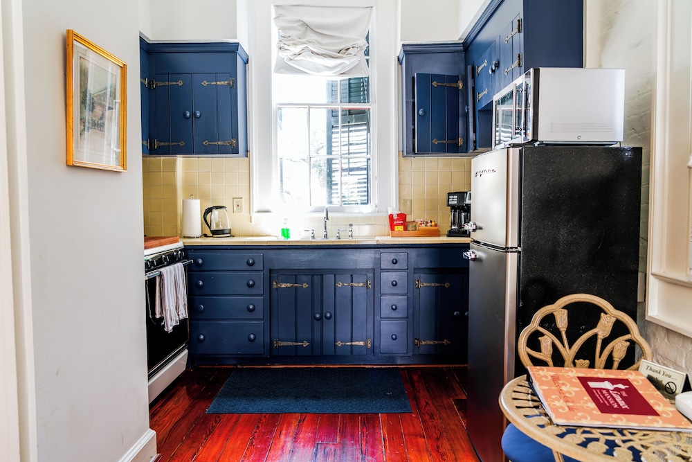 French Quarter Lanaux Mansion B & B