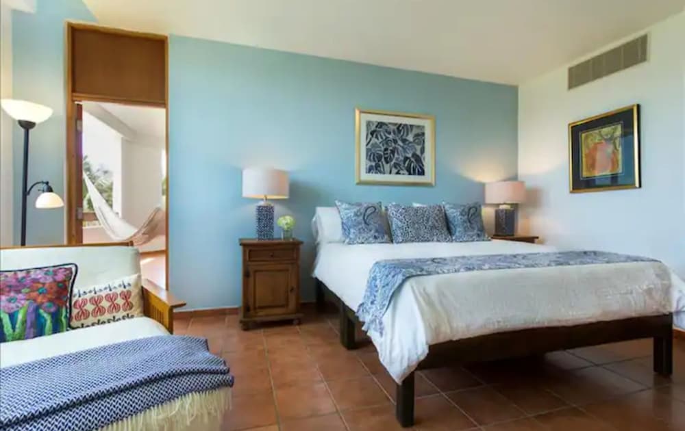 Golfside Villas - Property Image 12