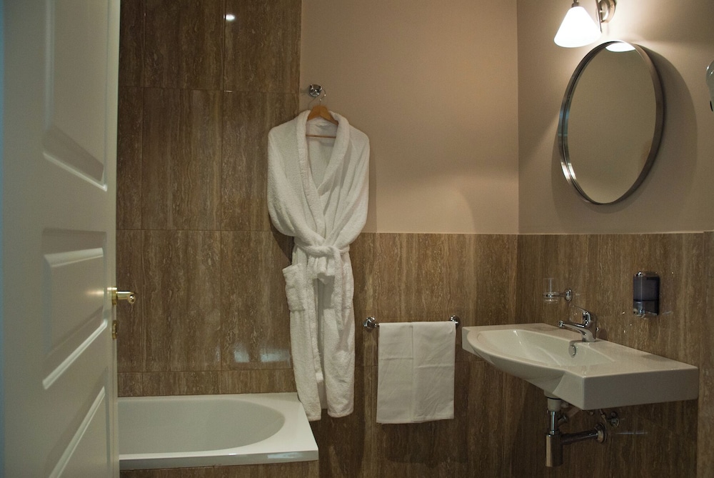 Nove Guest House
