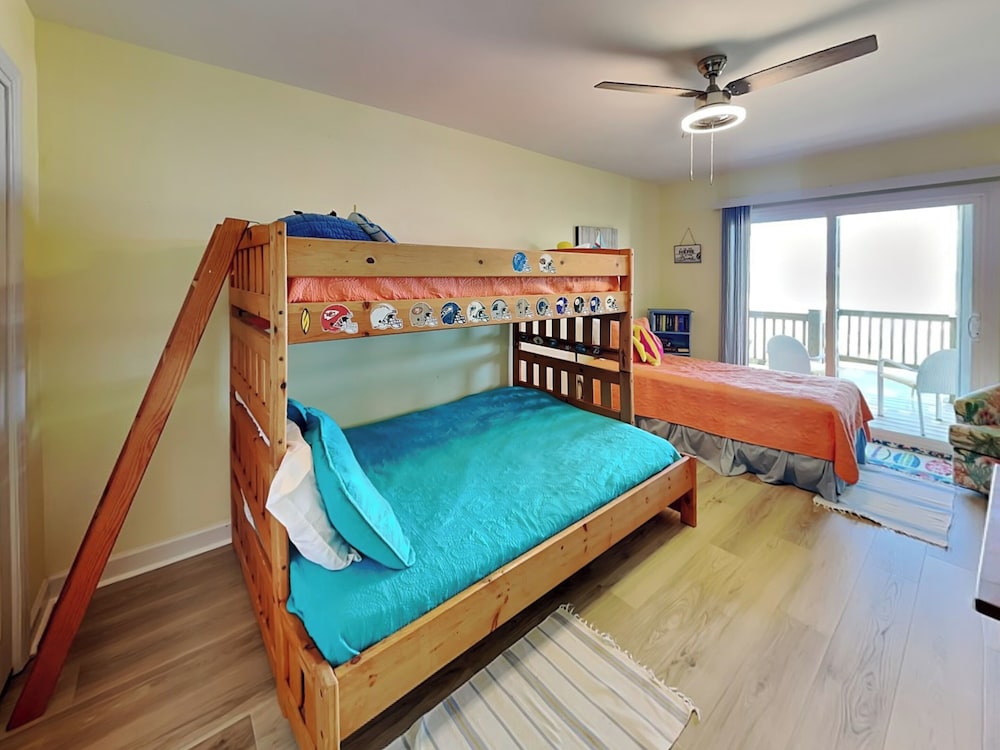Piccolo Paradiso by Topsail Realty
