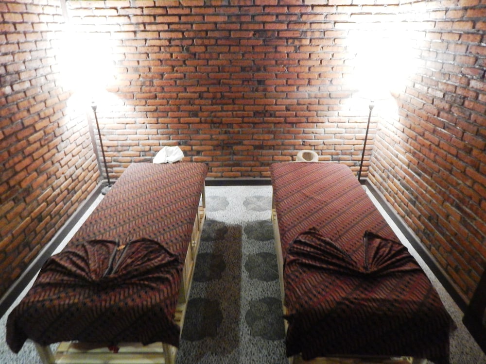 Kinaara Resort & Spa