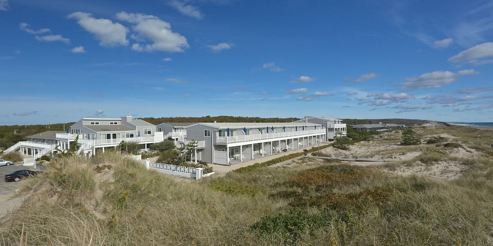Sea Crest Resort