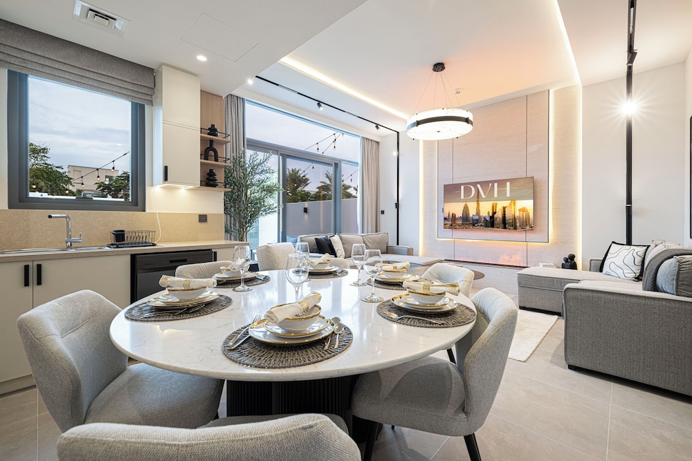 Arabian Ranches 3 Luxury 4 Bedroom Villa