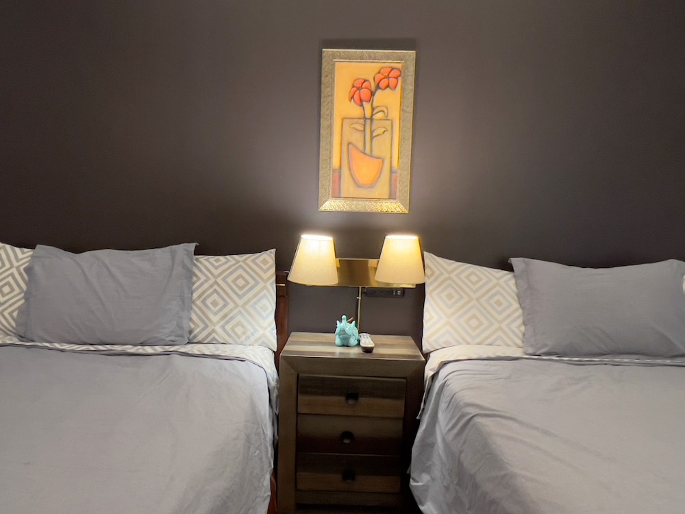 Monashee Motel
