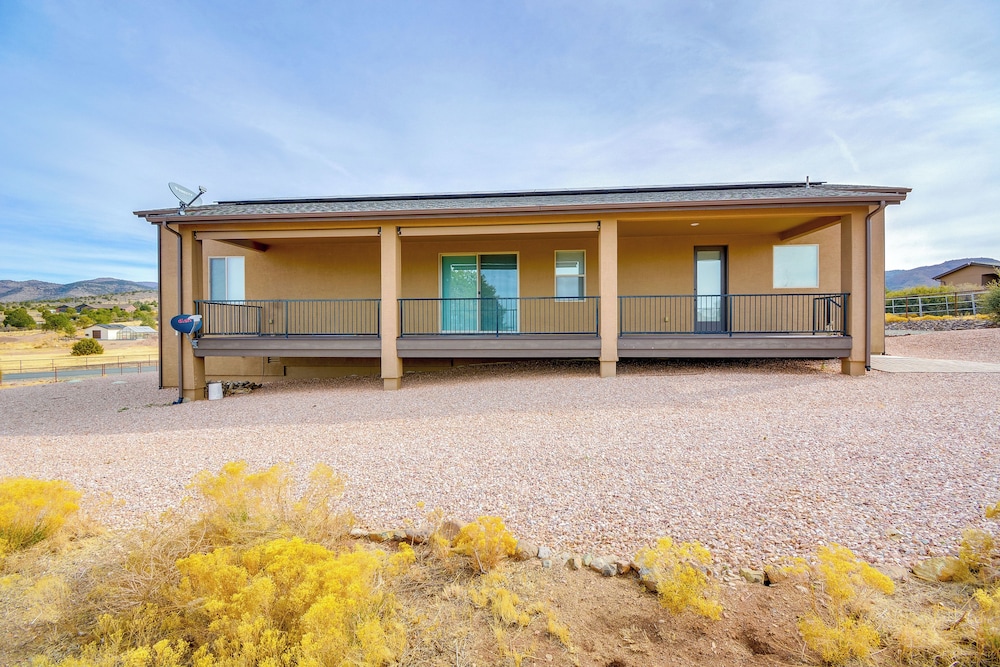 Winter Haven w/ Mtn Views in Prescott Valley
