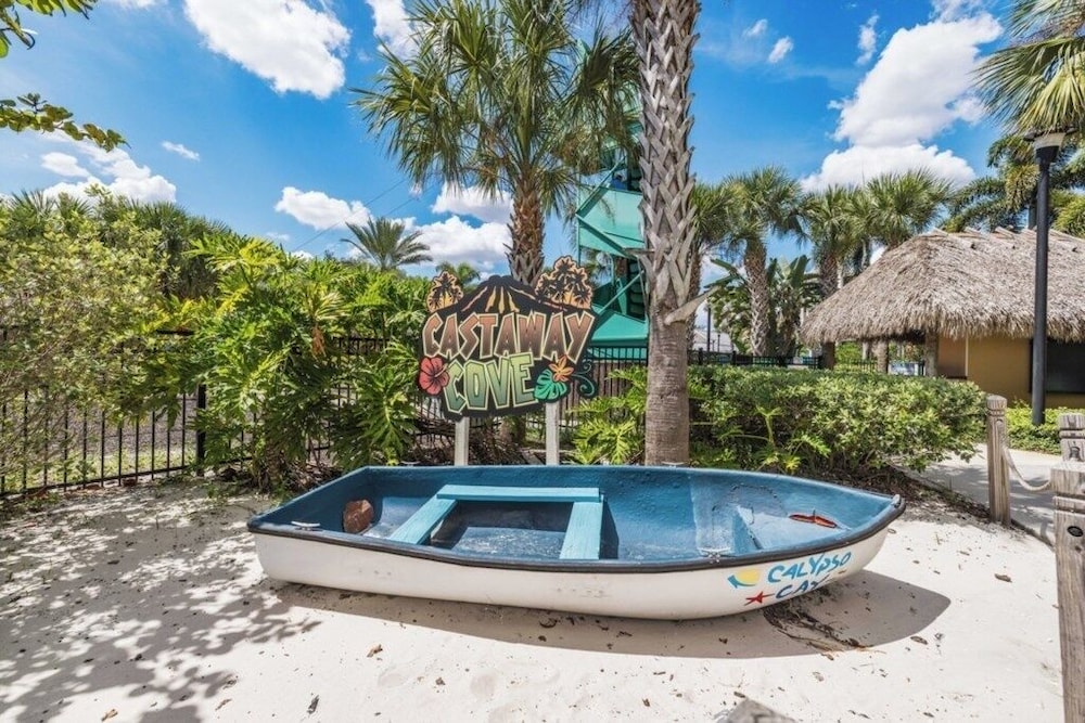 Two Bedroom Condo in Kissimmee near Disney 2 Condo