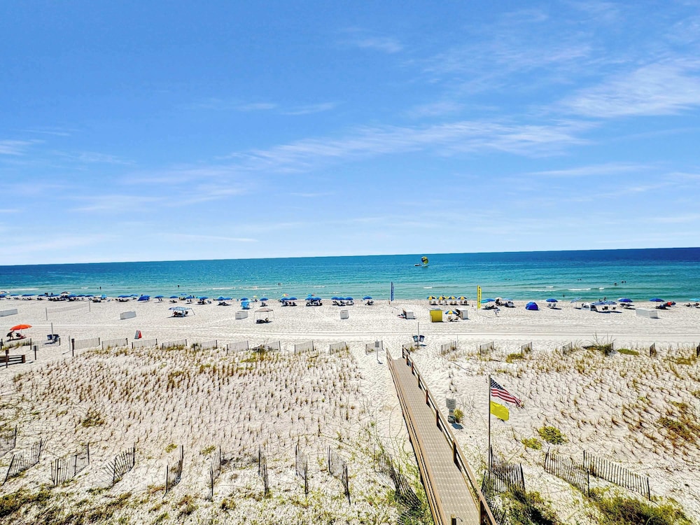 Oceanfront Luxe Pool + Beachfront Free Golf